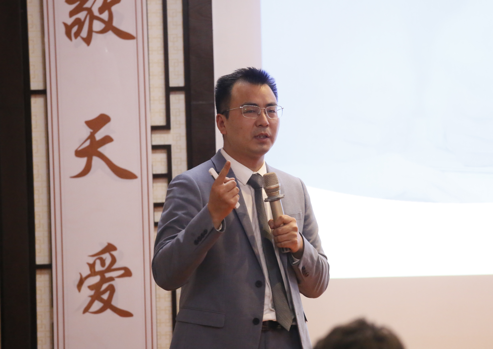 百益集团董事长_百悦集团董事长贾鹏(2)
